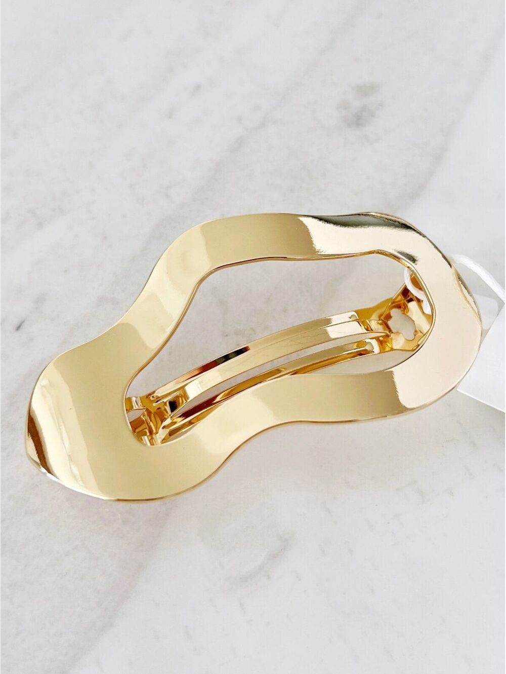 & Other Stories Wavy Oval Hair Clip